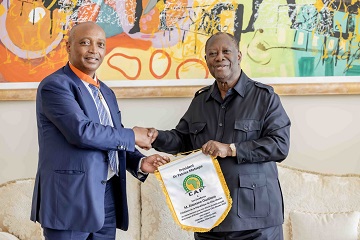 Côte d'Ivoire / Le Chef de l’État a eu un entretien avec le Président de la Confédération Africaine de Football (CAF)