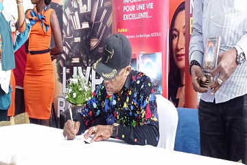 Côte d’Ivoire / 15e édition du Salon International du Livre d’Abidjan : l’Archevêque Kodja présente deux œuvres littéraires