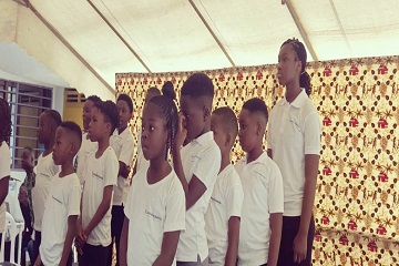 Côte d’Ivoire / Education Préscolaire et Enseignement Primaire : l’école La Fontaine Blanche célèbre en musique la fête de fin d’année 