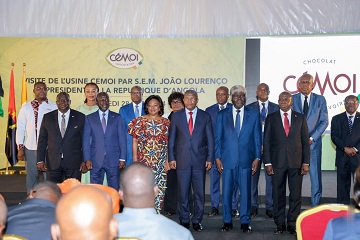 Côte d'Ivoire / En visite à l'usine CEMOI à Yopougon : le Président angolais, João Lourenço, salue le processus de transformation locale du cacao