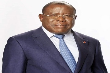 Côte d'Ivoire / Cohésion Sociale : le Ministre-Gouverneur Cissé Bacongo, offre des véhicules de fonction à l'ensemble des Chefs du District d'Abidjan